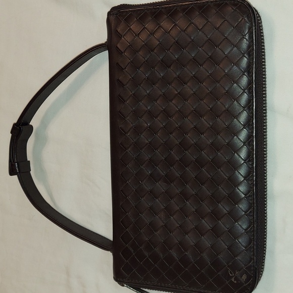 Bottega Veneta Brown Intrecciato Nappa leather zip around Wallet Organizer. - Picture 3 of 12